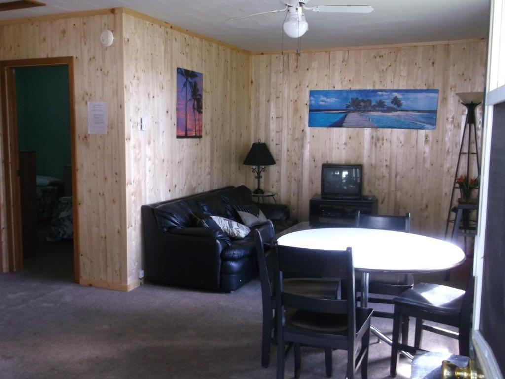 Chalkley'S Sandy Bay Cottage Resort Nipissing Beach Eksteriør billede